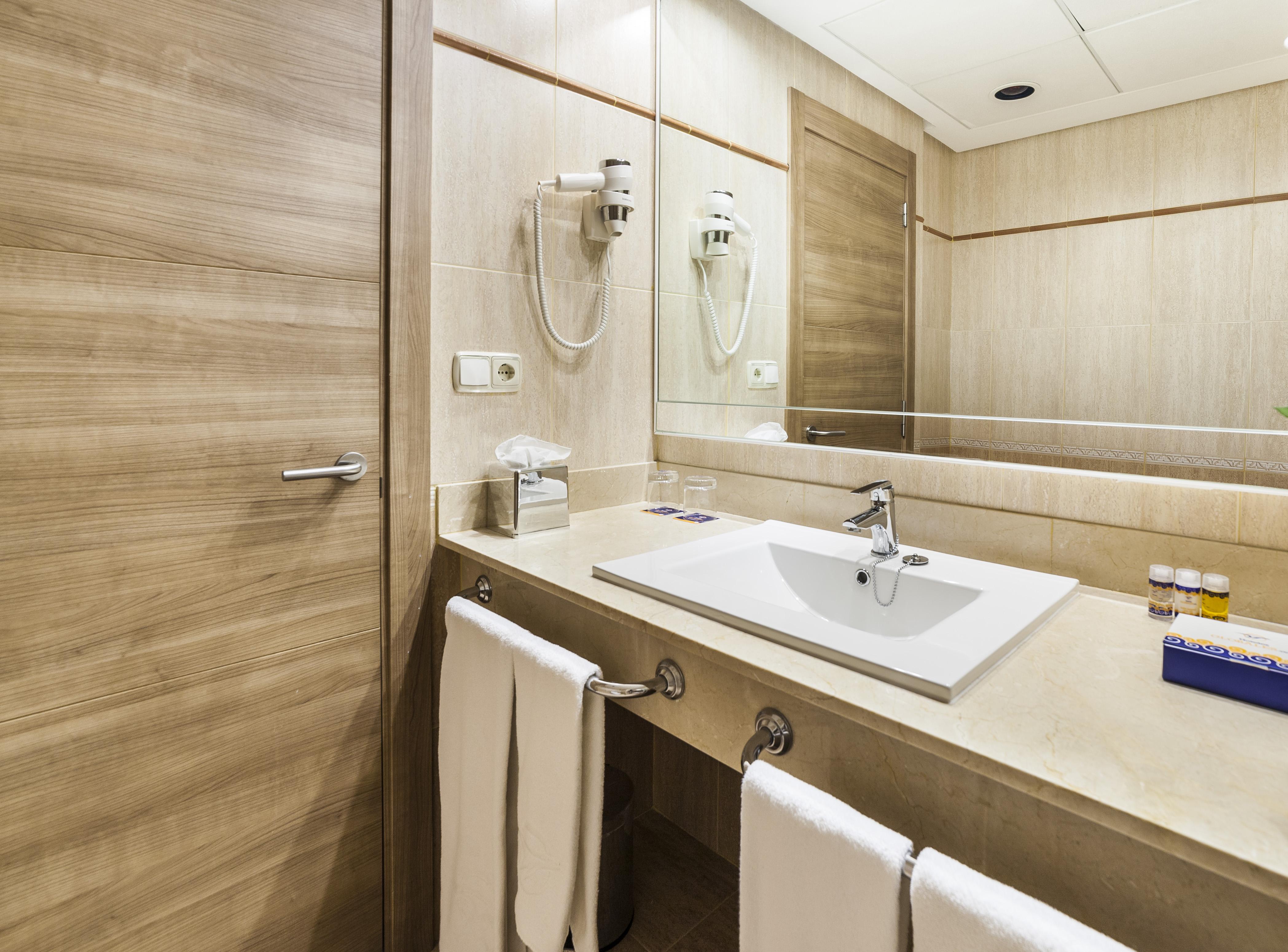 Globales Santa Lucia - Adults Only 18 Hotel Palma Nova  Bagian luar foto
